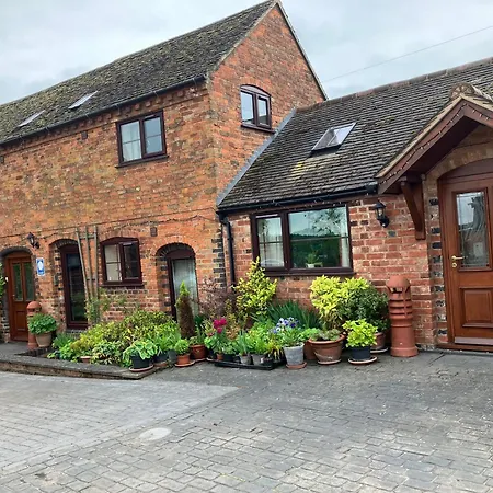Vale Farm-3