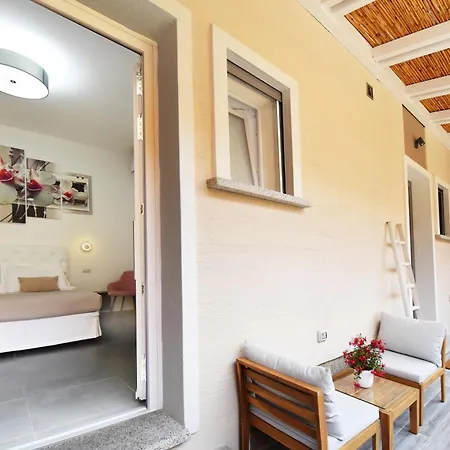 Elis B&B Villasimius-3