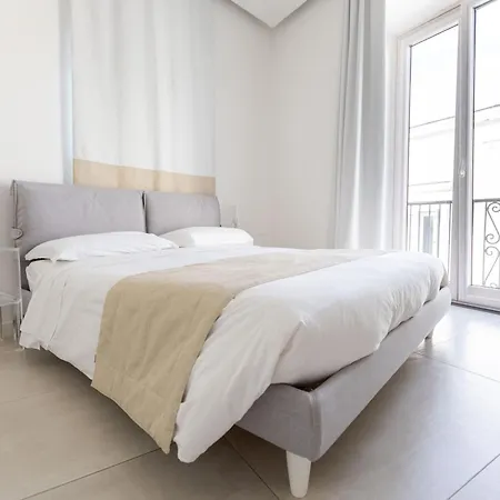 White 1903 - Rooftop Pool & Luxury Rooms-3