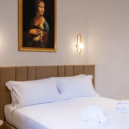Romart Luxury Rooms-3