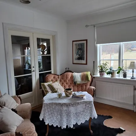 Pilane B&B-2
