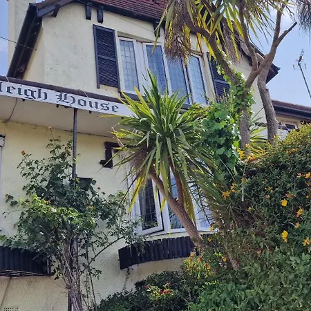 Burleigh House-3