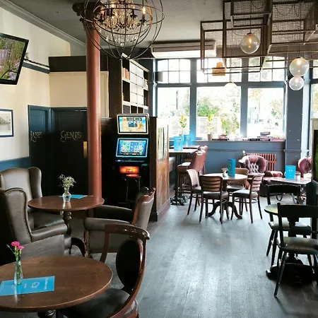 Oyo The Kilburn Arms-2