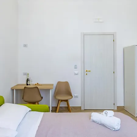 Essentia Home-2