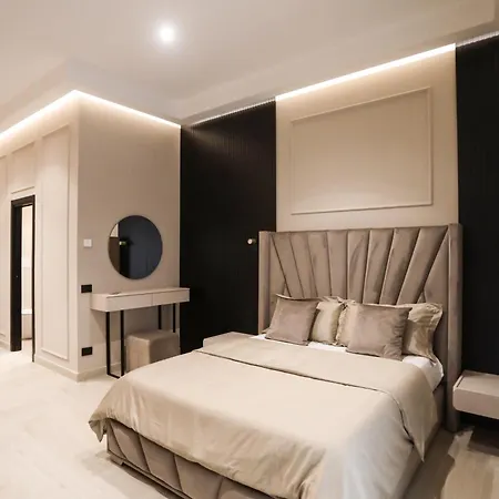 Luna Gallery Suites-2