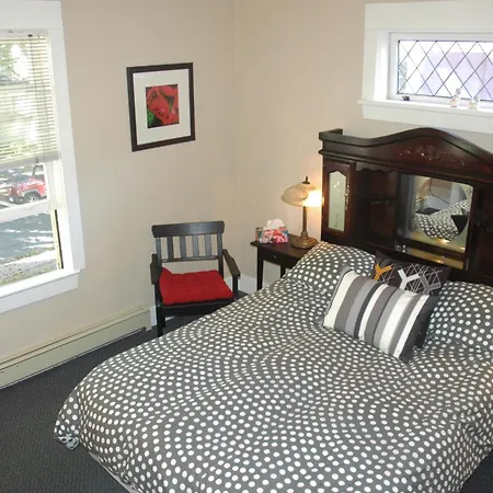 Douglas Guest House-2