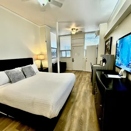 Catalina Courtyard Suites-2