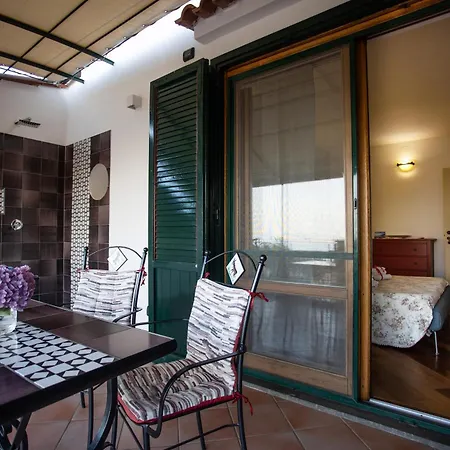 B&B Rosaria Sea View-3
