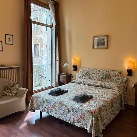 Bed&Breakfast Querini San Marco-2