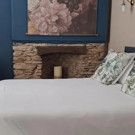 The Poplars Guest House-2