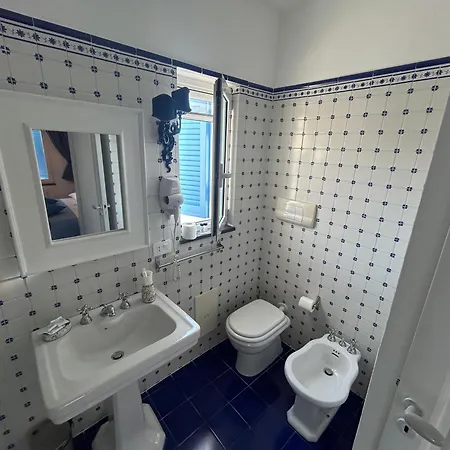 Pennadio Rooms-3
