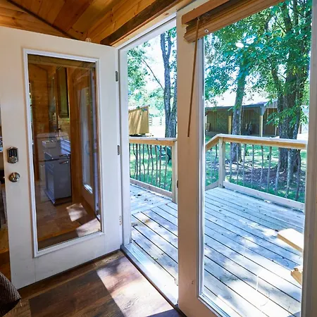 Creekwalk Inn Bed And Breakfast With Cabins-3