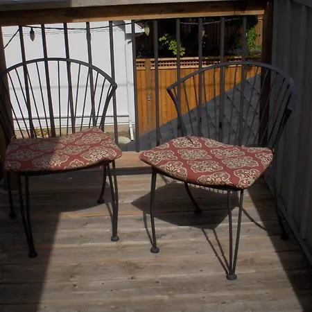 Seaway Manor B&B-3