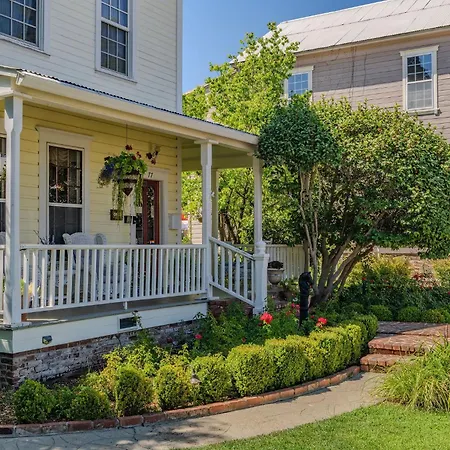 Brinnwood Bed & Breakfast-3