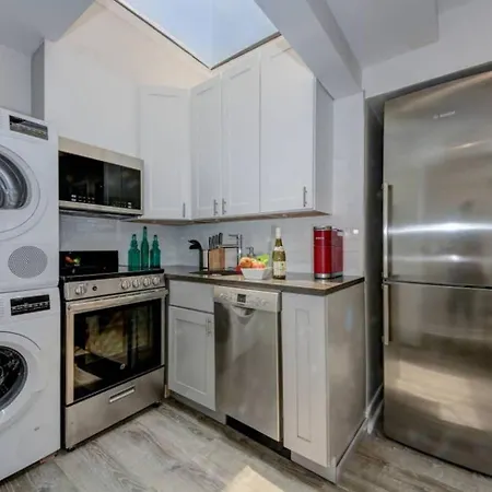 Dupont Circle-Suite 7Kalorama Luxury Apartment-2