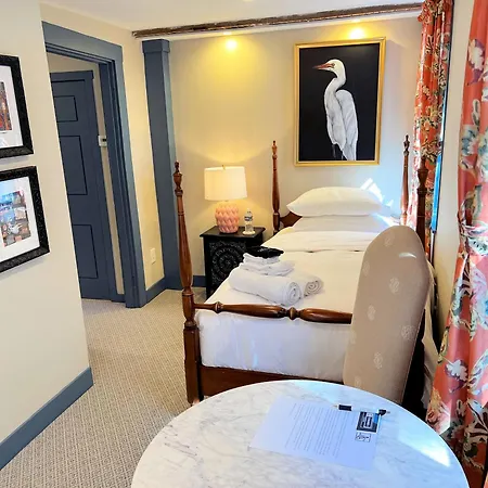 Sally Webster Inn-3