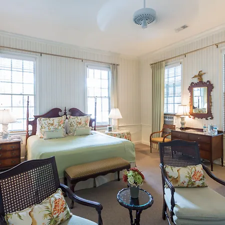 Rhett House-3