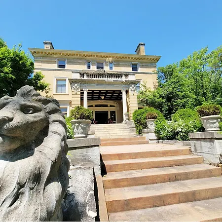 Historic Cotton Mansion By Heirloom Boutique Collection-2