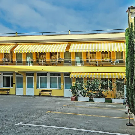 B&B Ai Cipressi-2
