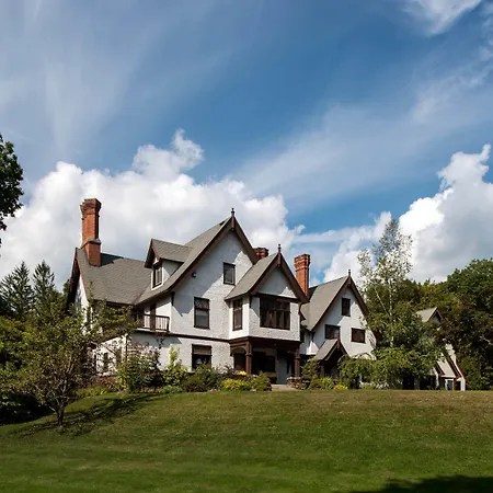 Manor House Inn (Adults Only)-3