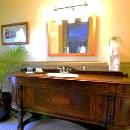 Union Gables (Adults Only)-3