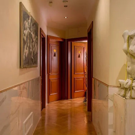 Luxury Rooms H 2000 Roma-2