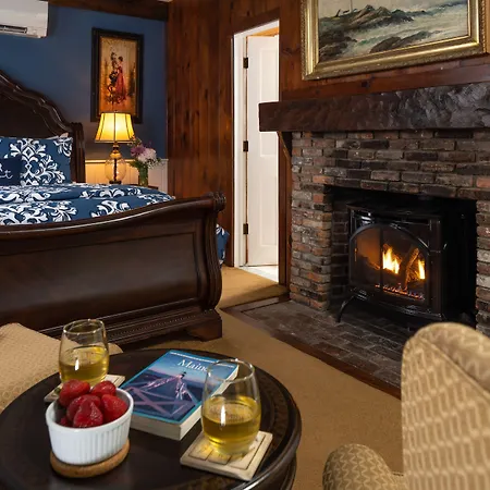 1802 House Bed & Breakfast-2