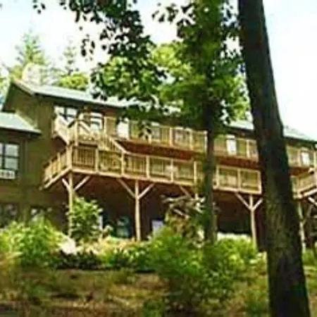 Bent Creek Lodge Bed & Breakfast-2