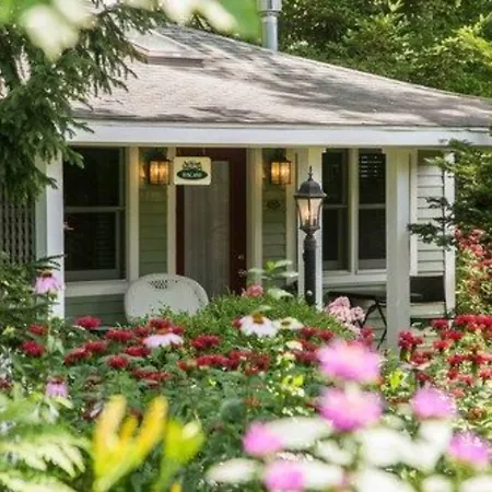 Hidden Garden Cottages & Suites-2