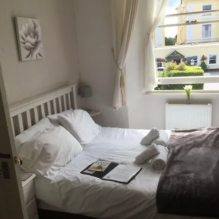 Newburgh Guesthouse-2