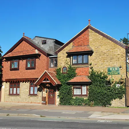Oakwood Bed And Breakfast Heathrow-3