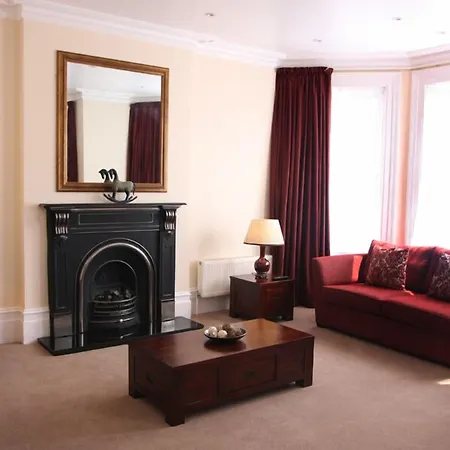 Glenlyn Hotel & Apartments-2