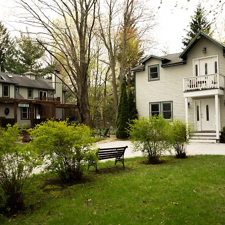 Garden Grove Inn Bed And Breakfast-3