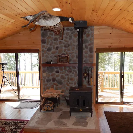 Kiwassa Lake Bed & Breakfast-2