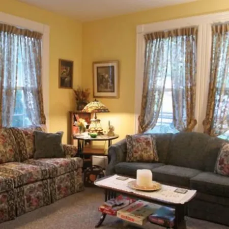 Alpine Haus Bed & Breakfast Inn-2