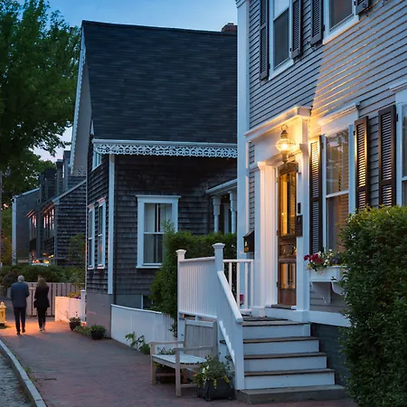 Brass Lantern Inn-2
