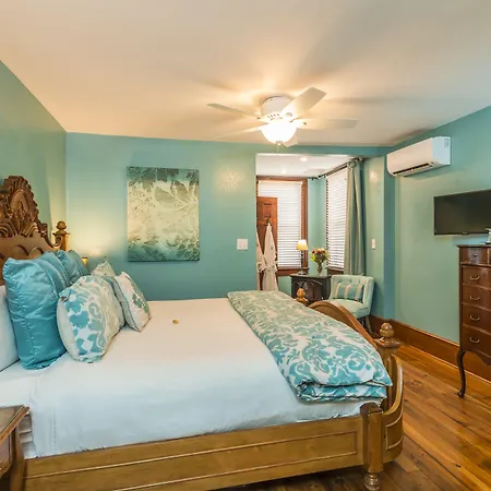 Carriage Way Inn Bed & Breakfast Adults Only - 21 Years Old And Up-3