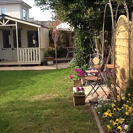 The Groveside Guest House-3