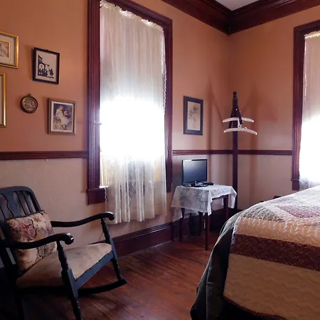 Pensacola Victorian Bed & Breakfast-3