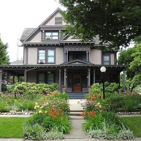 Champaign Garden Inn-3