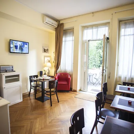 Aventino Guest House-3