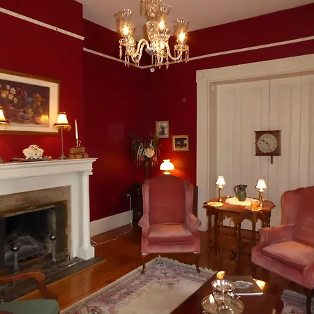 The Carriage Inn Bed And Breakfast-2
