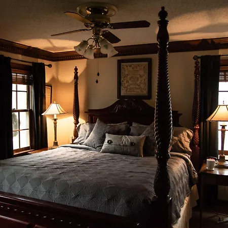 Williamsburg Sampler B & B-2