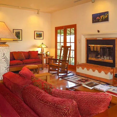 Topanga Canyon Inn Bed And Breakfast-3