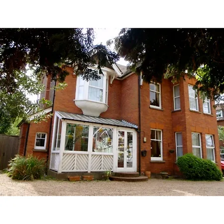 Wimblehurst Hotel-3