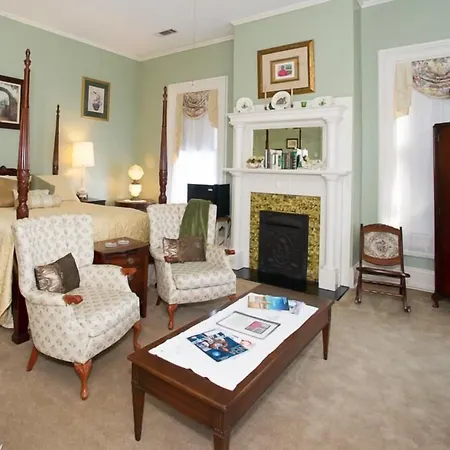 Page House Bed & Breakfast-3