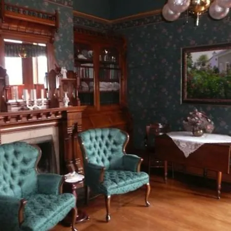 Squiers Manor B&B-3