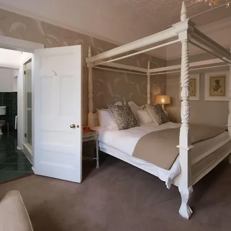Kingslyn Boutique Guest House-2