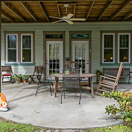 Anchor Inn Nsb Bed And Breakfast-3