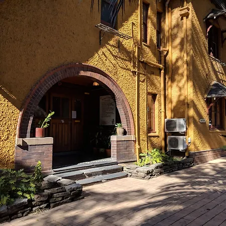 Burwood Bed And Breakfast-3